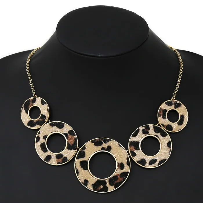 Animal Print Faux Fur Linked Hoop Short Necklace