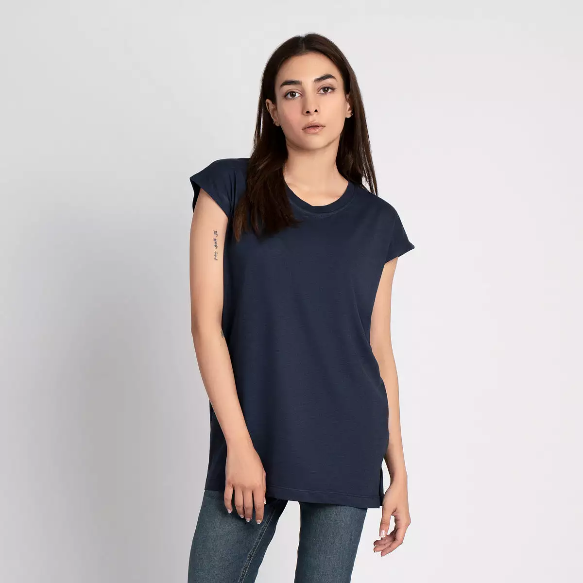 Crew Neck Side Slit T Shirt - HSSW1230018