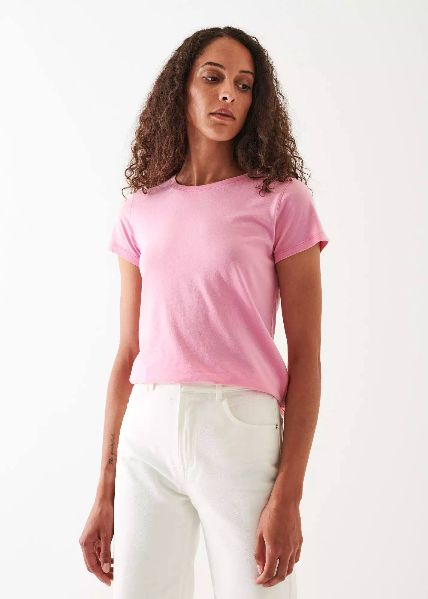 ENZYME WASH LIGHTWEIGHT PIMA COTTON T-SHIRT