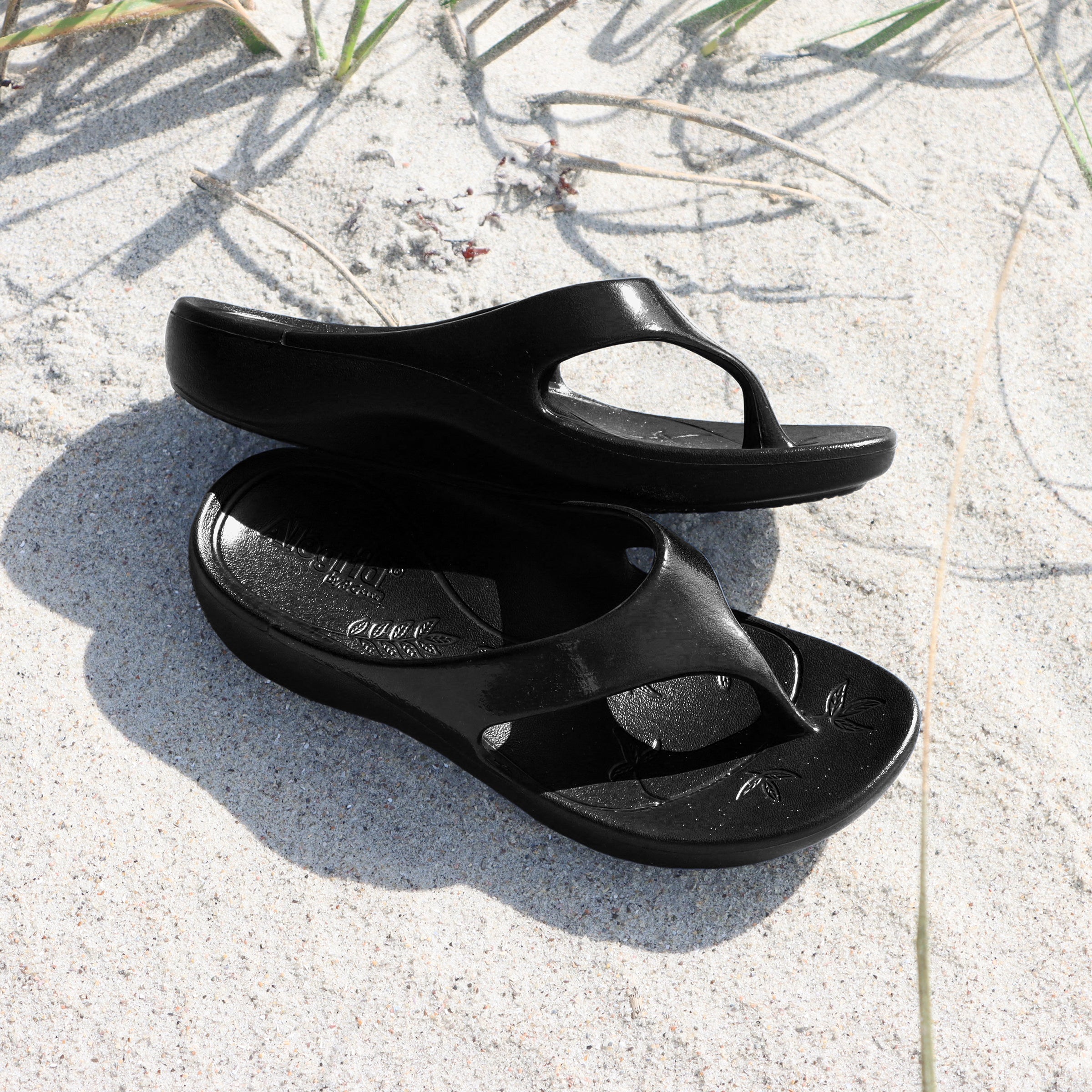 Ode Black Gloss Sandal