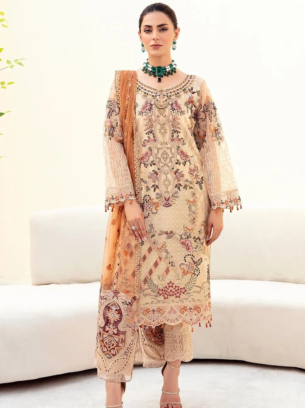 Ramsha Minhal Vol-09 Embroidered Organza Unstitched 3Pc Suit M-901